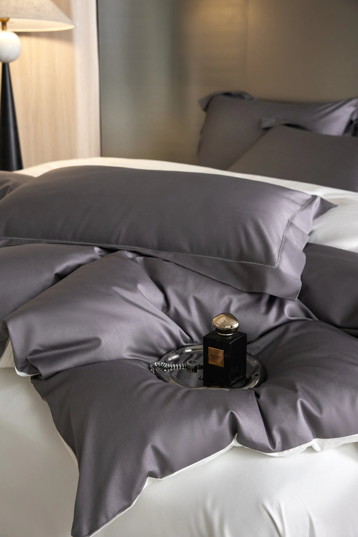 Nico Sereno Reversible Bedding Set Gray