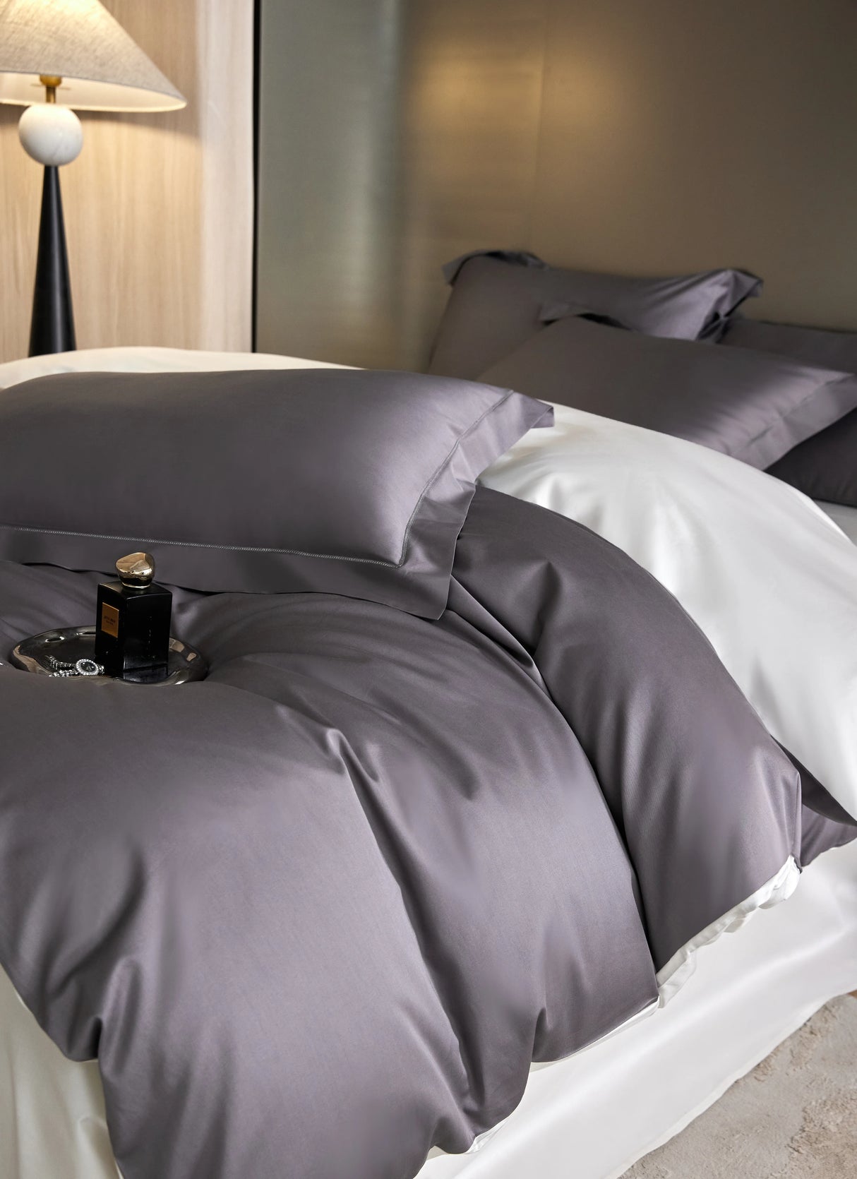 Nico Sereno Reversible Bedding Set Gray