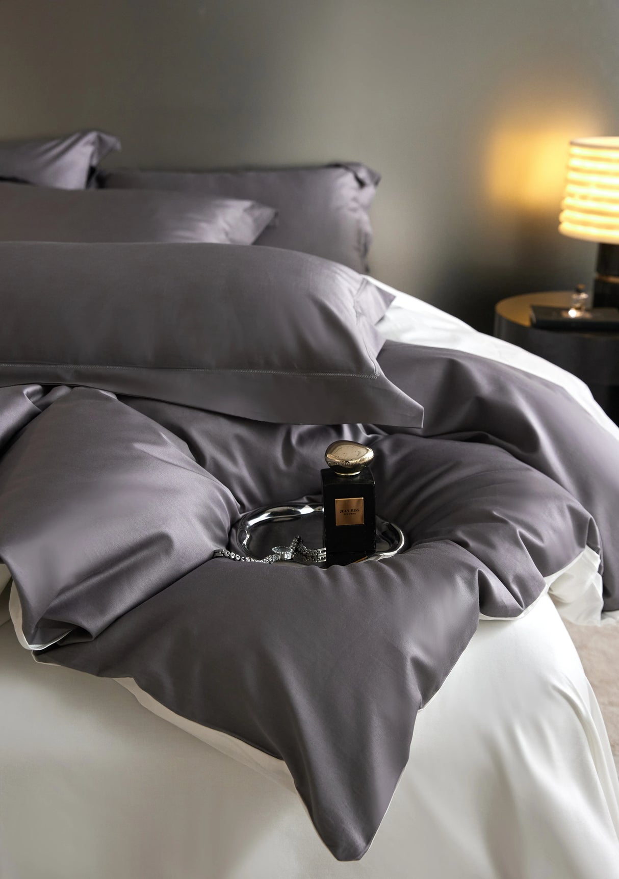 Nico Sereno Reversible Bedding Set Gray