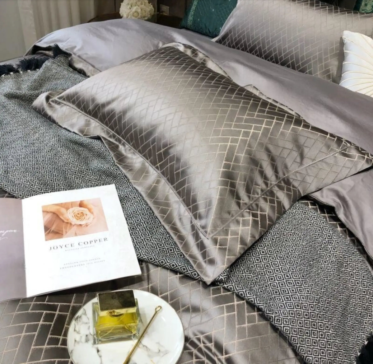 Nordic Satin Egyptian Cotton Bedding Set