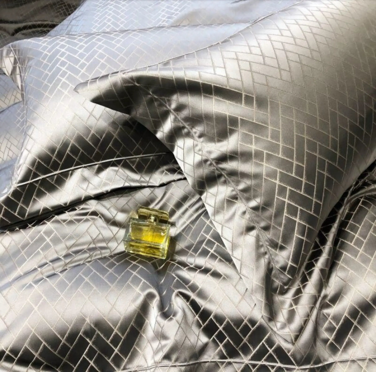 Nordic Satin Egyptian Cotton Bedding Set