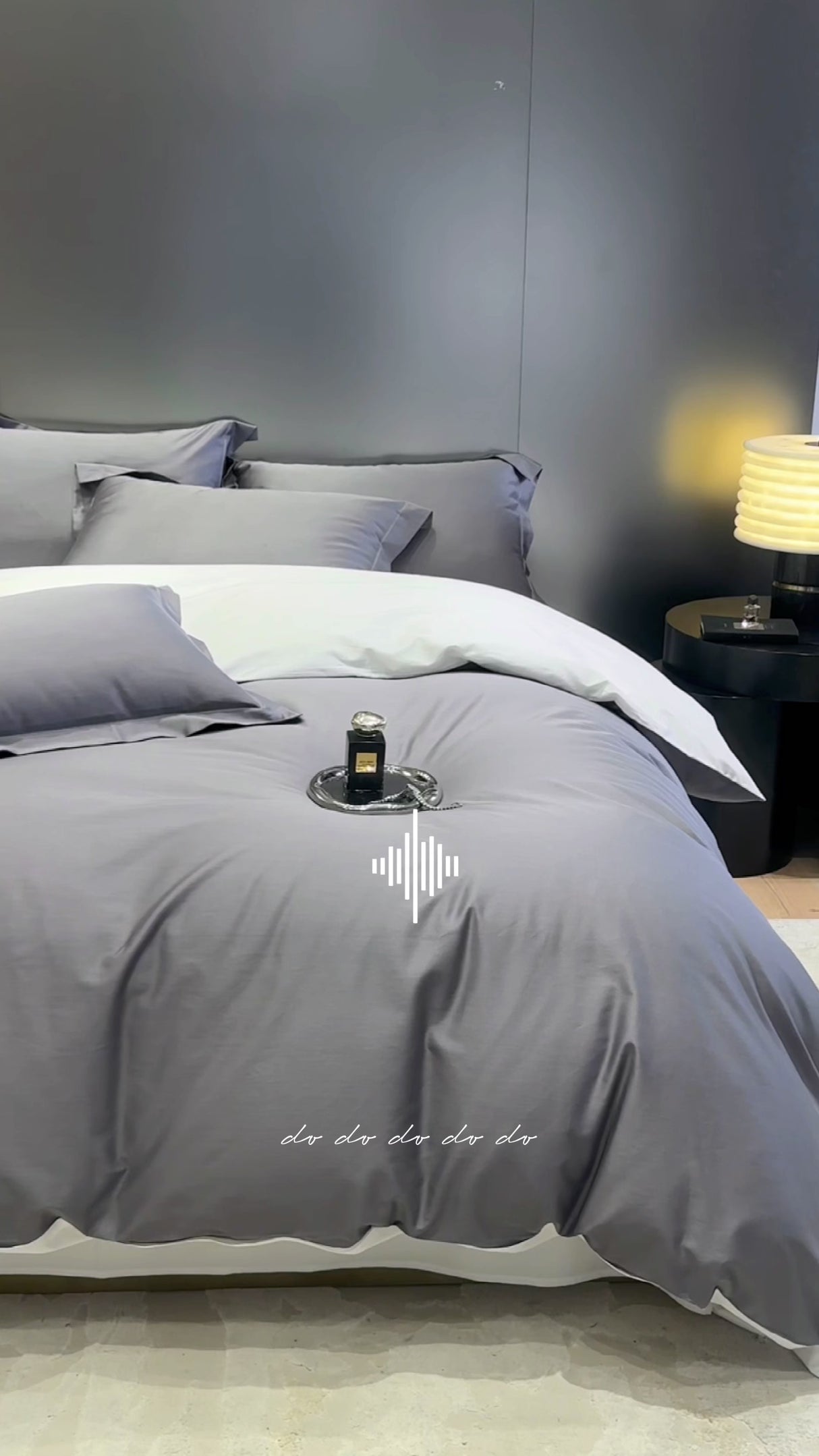 Nico Sereno Reversible Bedding Set Gray